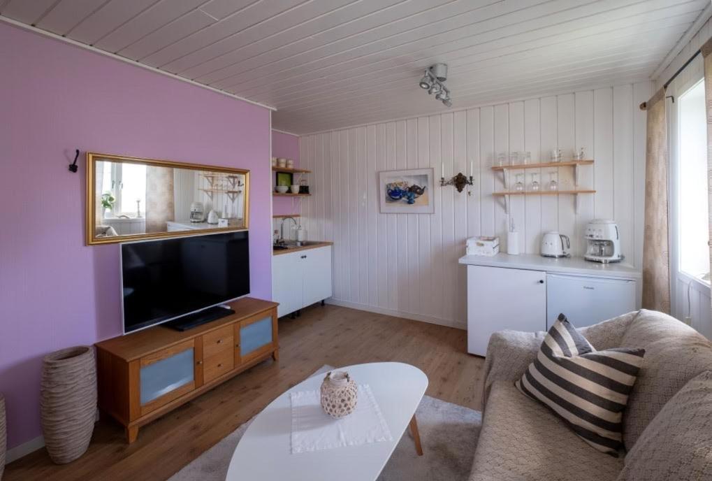 Lilla Groena Huset Pa Garden Harnosand Exterior foto